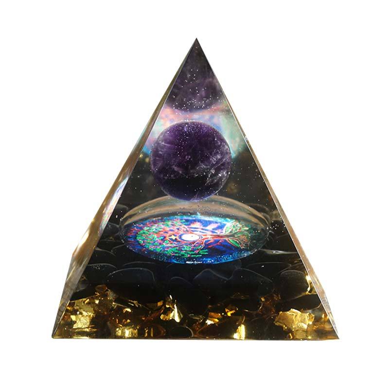 Pirámide de orgonita con piedras naturales